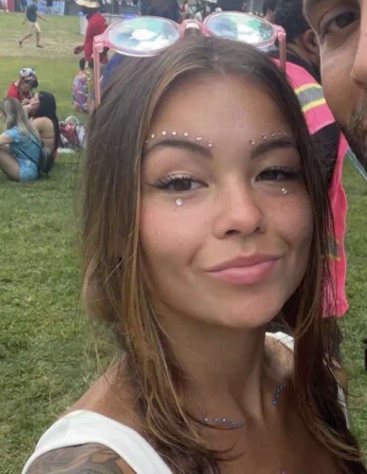 Click to view full size Peachy-Vibes (Taylor) & Wazamaniac