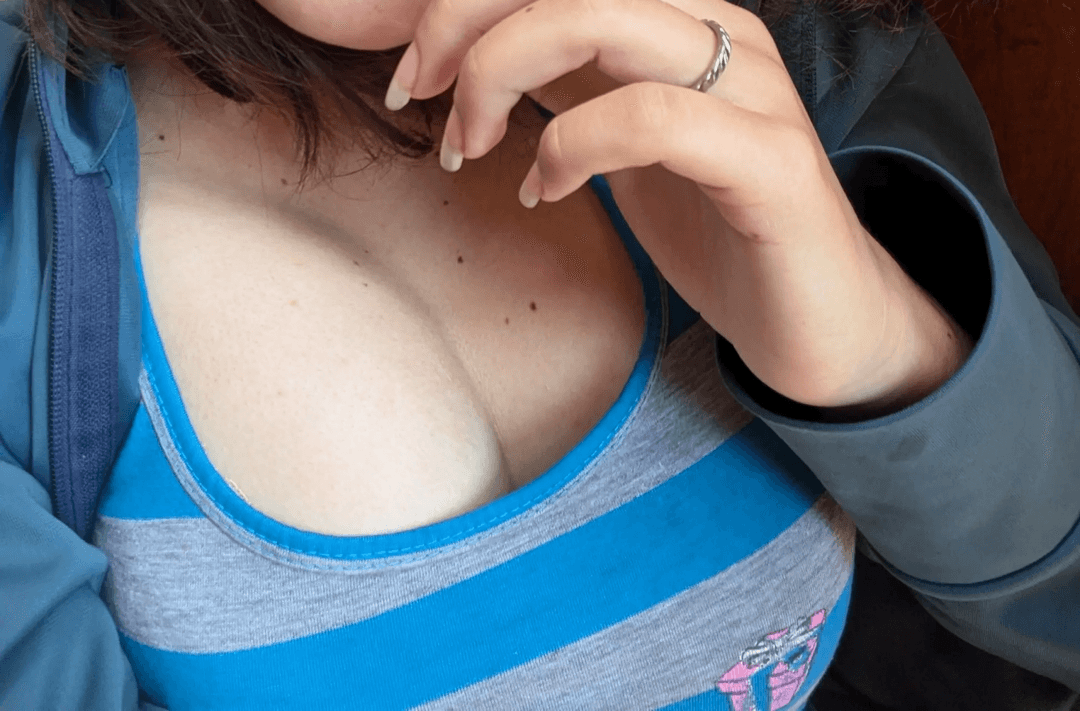 Click to view full size Lindas19??