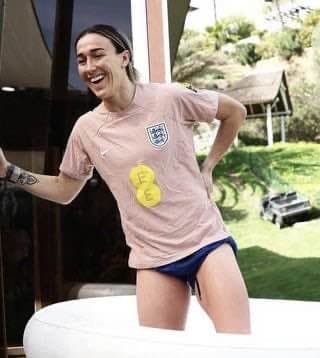 Click to view full size Lucy Bronze