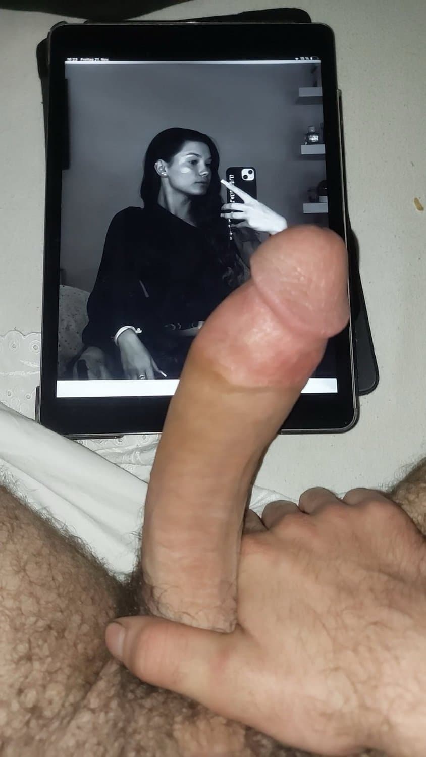 Click to view full size Gooning to my german irls which one of them should i cumtrib?