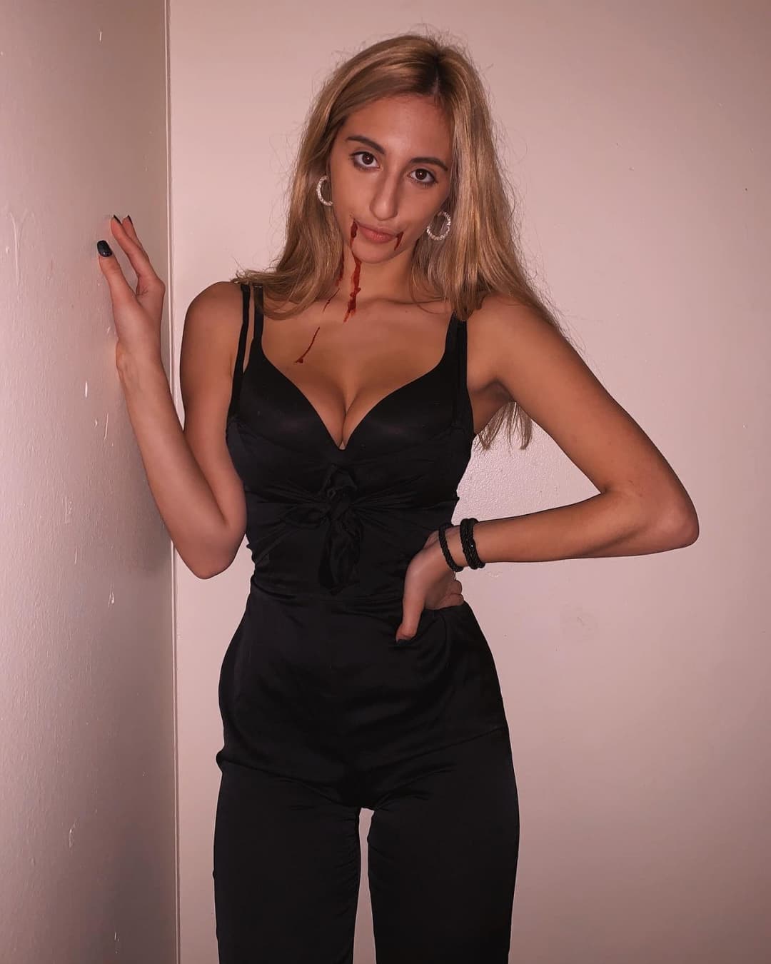 Click to view full size College Crush Lisa Sandson (@lisa.sandson). Comment your favorite pics.