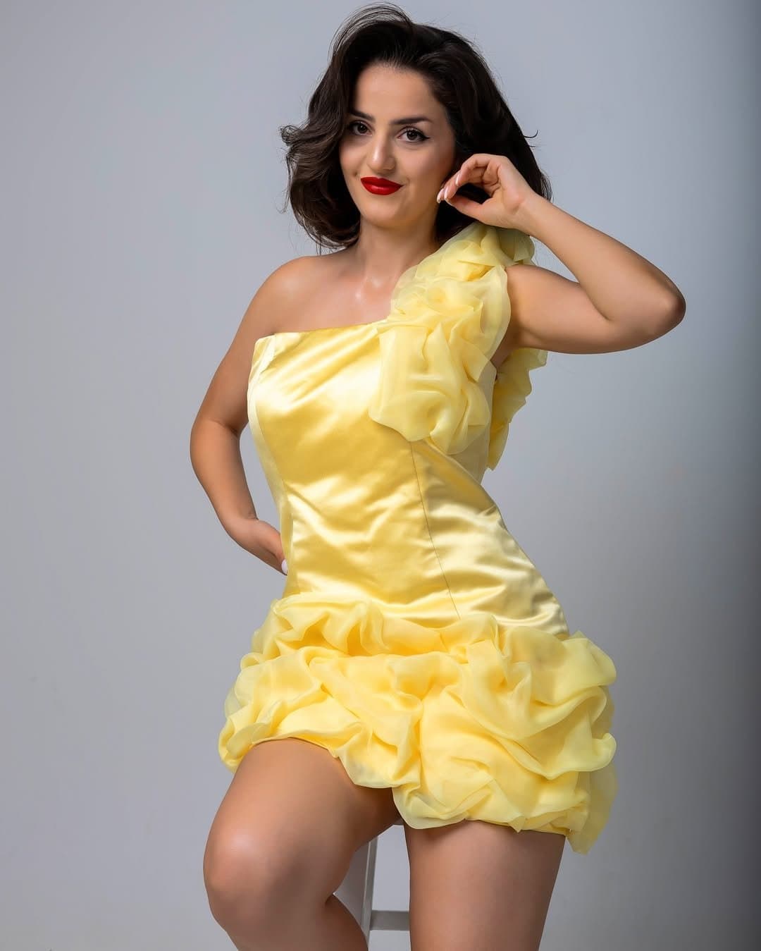 Click to view full size Armenian insta influencer I would like to fuck 24/7