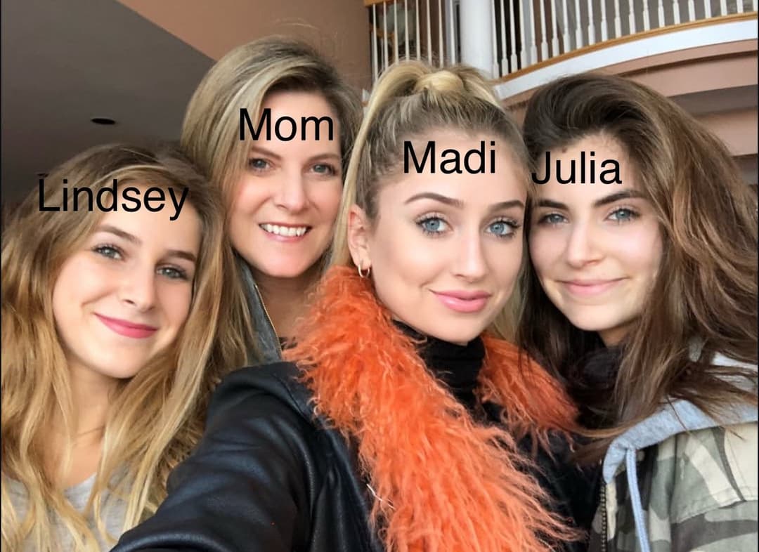 Click to view full size Irl snowbunny webslut Madisen is joined by her MILF mom Melissa and sexy sister Lindsey + ai. Dm/kik