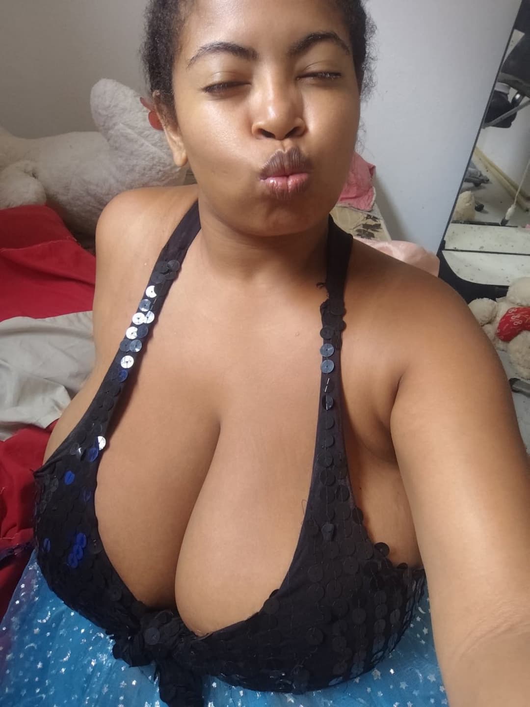 Click to view full size Gordinha tarada e safada