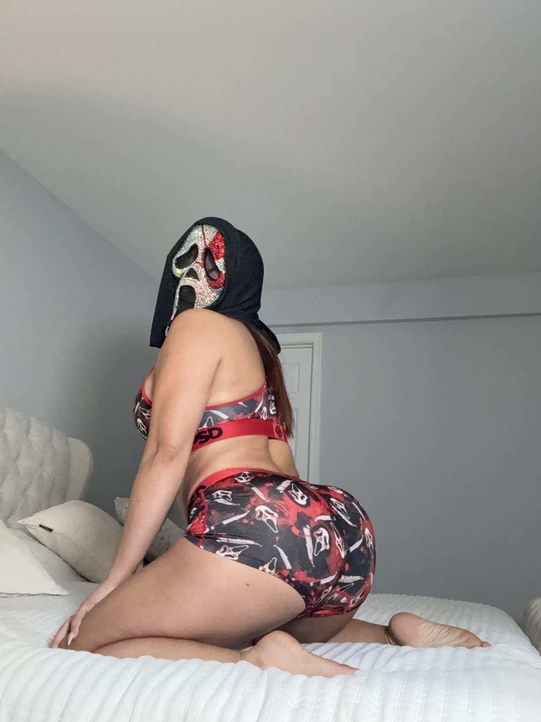 Click to view full size Don’t worry, I only kill it in bed