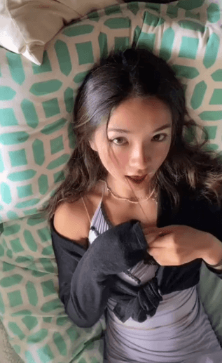 Click to view full size So cute petite ABG wants to boost her visibility on social network