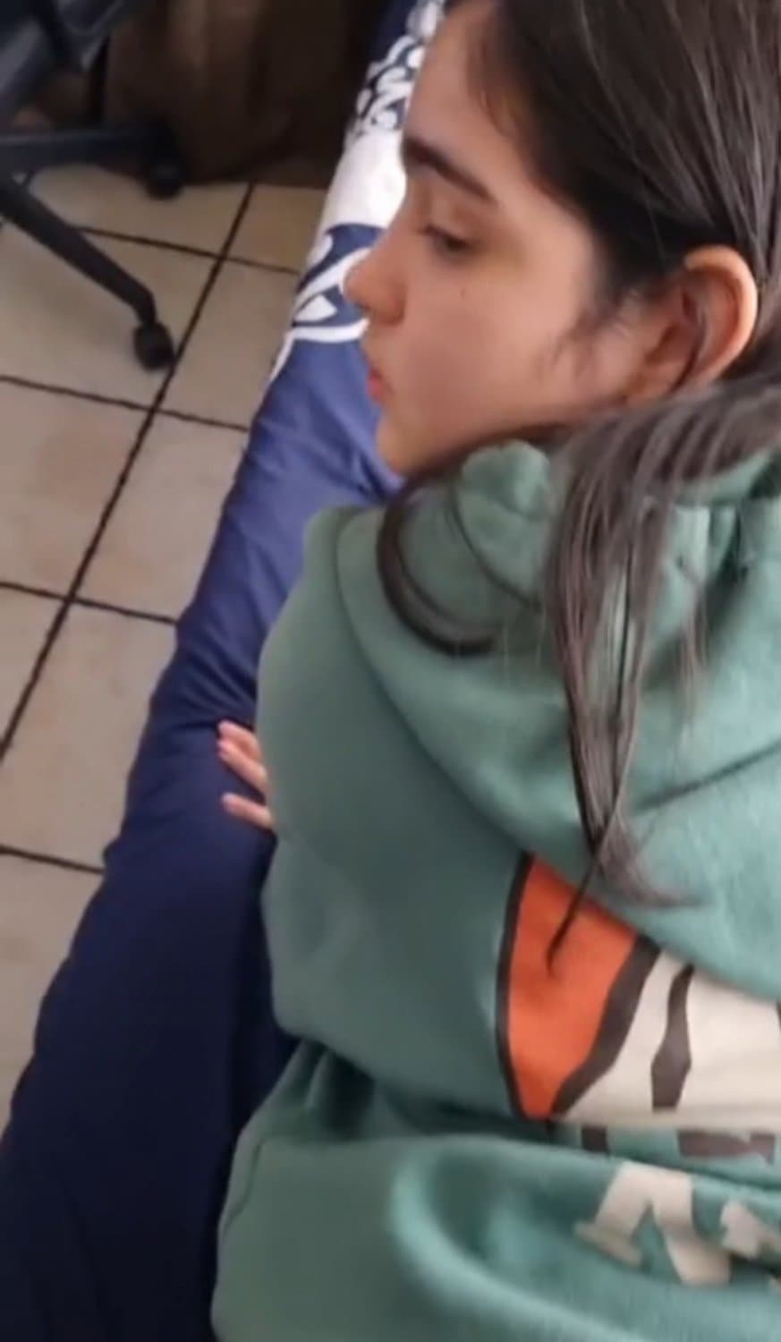 Click to view full size Cogiendo a culona tetona de 22 años