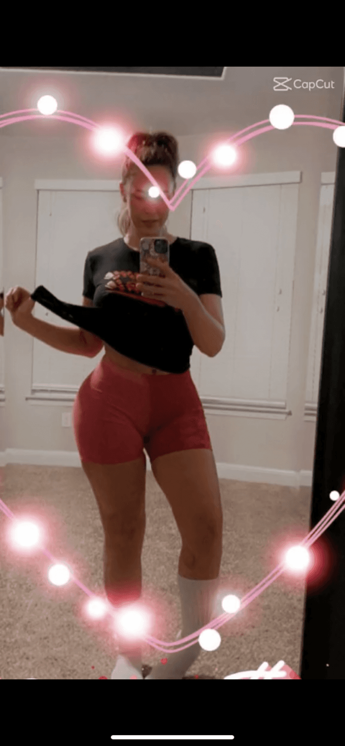 Click to view full size Texas TikTok milf Robyn fields