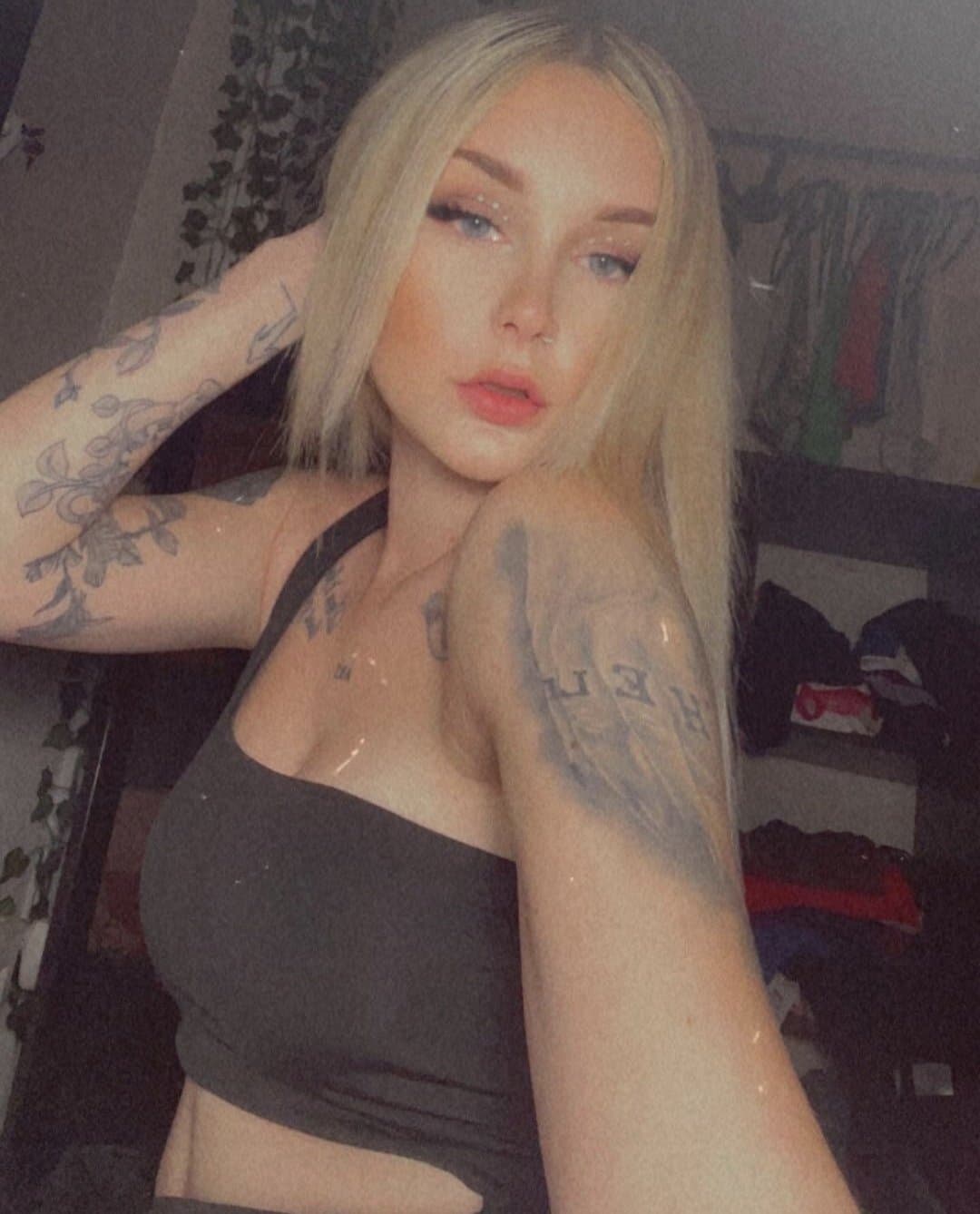 Click to view full size Sexy German irl slut Jennifer pt. 4