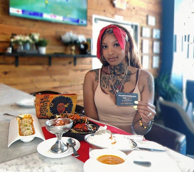 Click to view full size Thic wit a Thic Clit