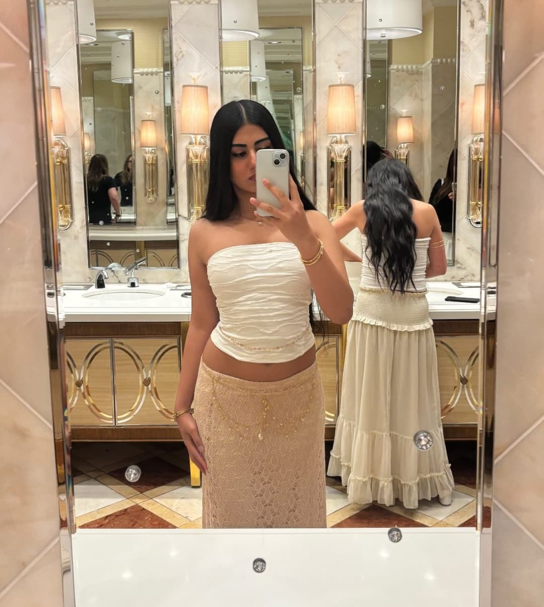 Click to view full size Hot IRL Pt:2. DMs open making snap group chat for everything!!