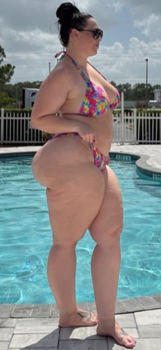 Click to view full size Request.. Thick Gorgeous Milf.. <> Married Wife.. <> Loves taking young BBC with her big Booty?