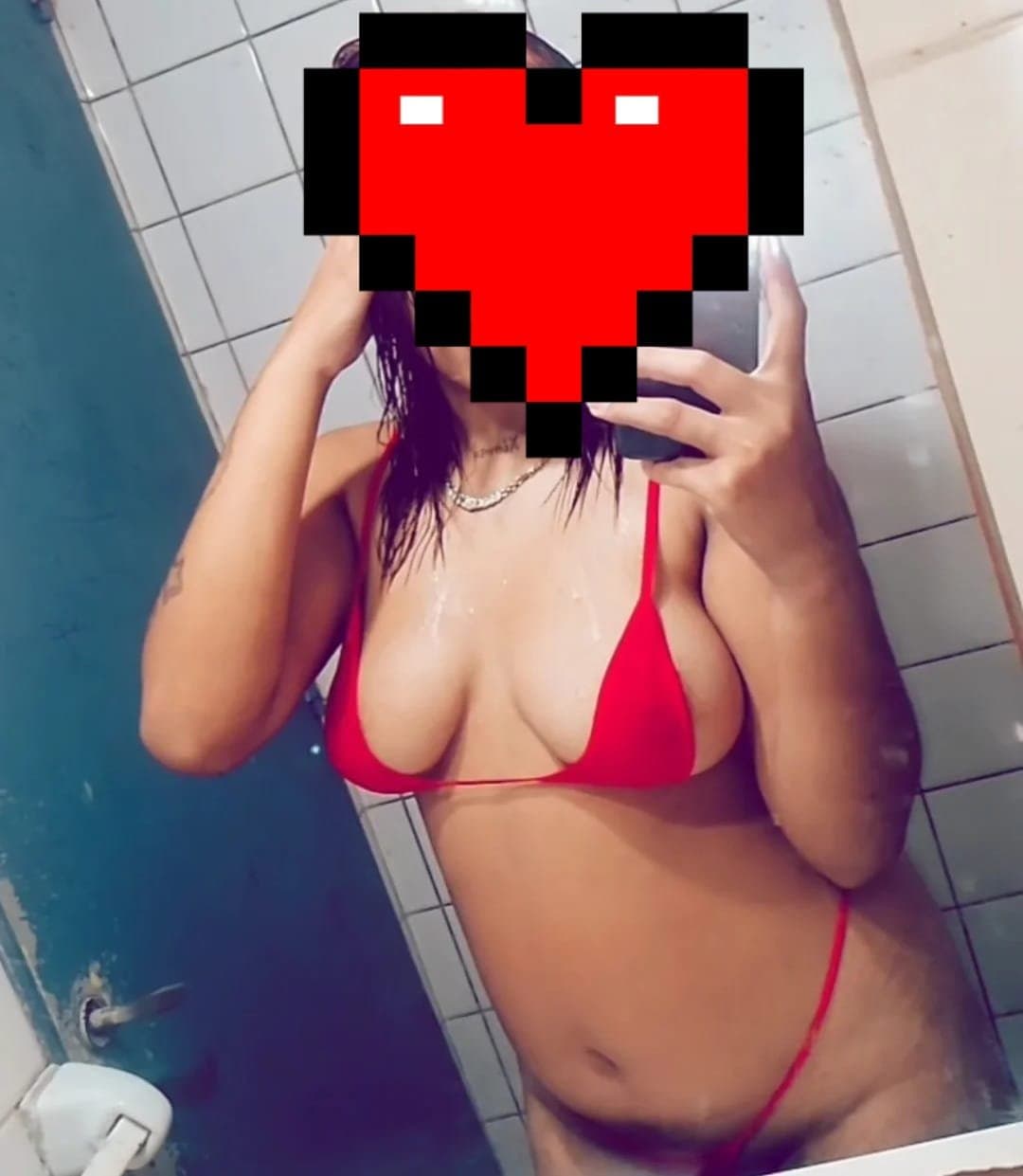 Click to view full size Lindas17??