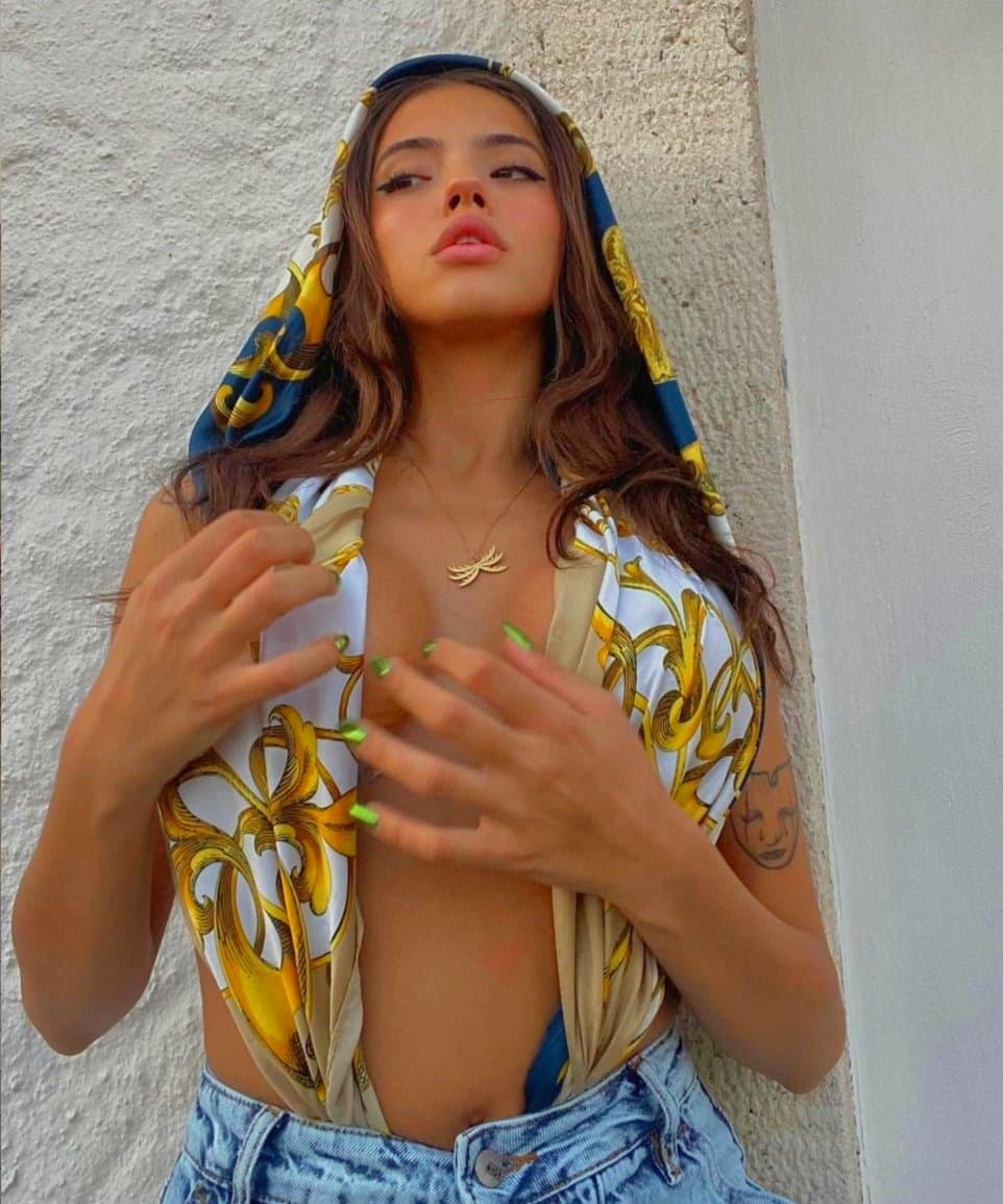 Click to view full size Bulgarian Celebrity Dara