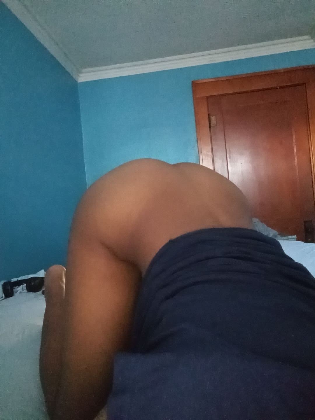 Click to view full size brown sexy little thing summited to me