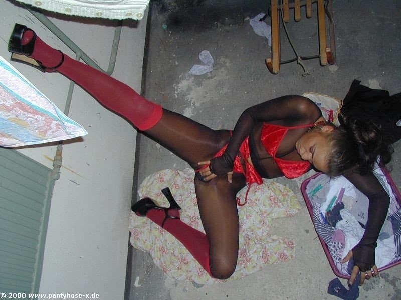 Click to view full size German Pantyhose Teen Vicki Wasche