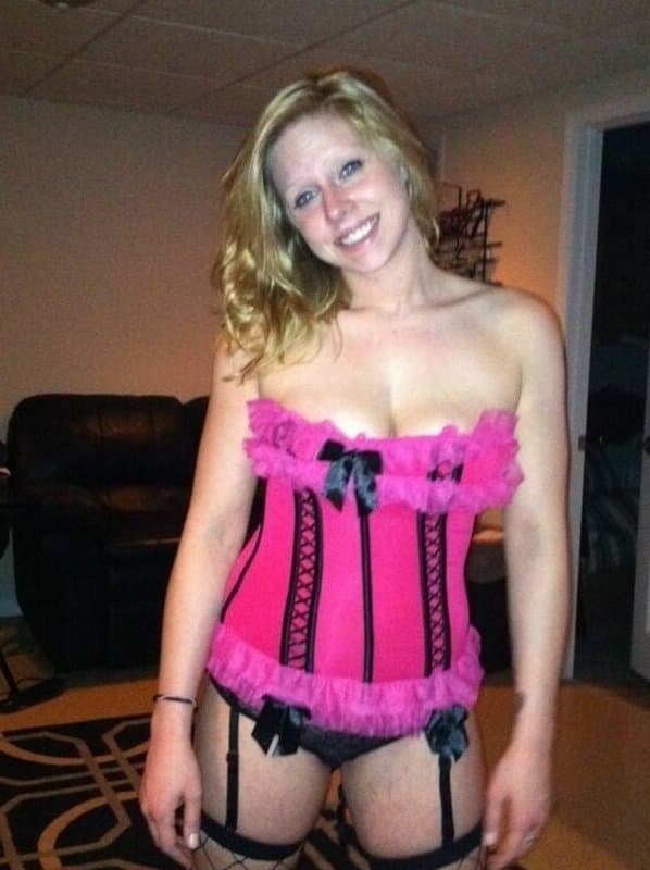 Click to view full size Webslut renowned Stacie R., forever wank fodder on the ?..??