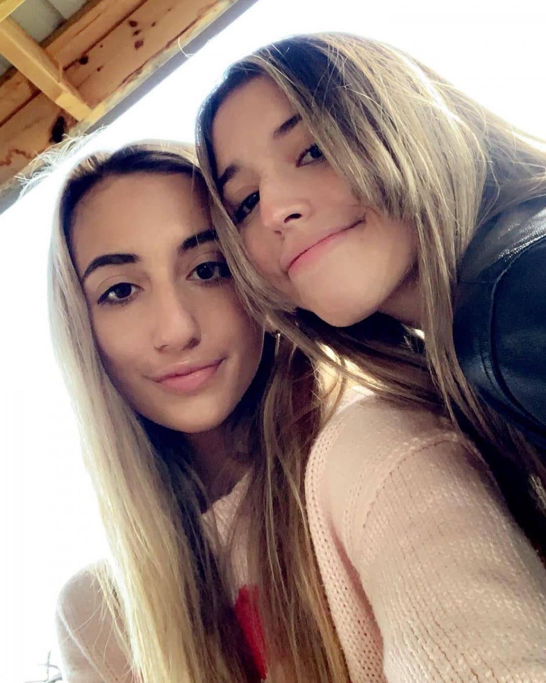 Click to view full size College Crush Lisa Sandson (@lisa.sandson). Comment your favorite pics.