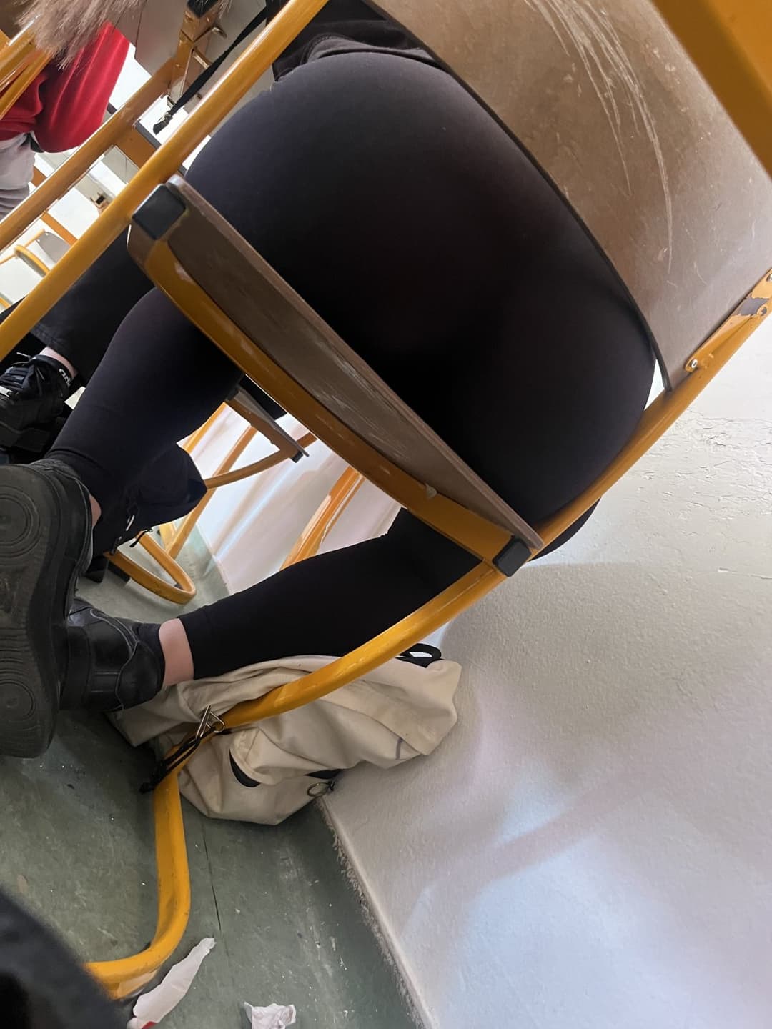 Click to view full size This ass in leggings wants to eat her ass