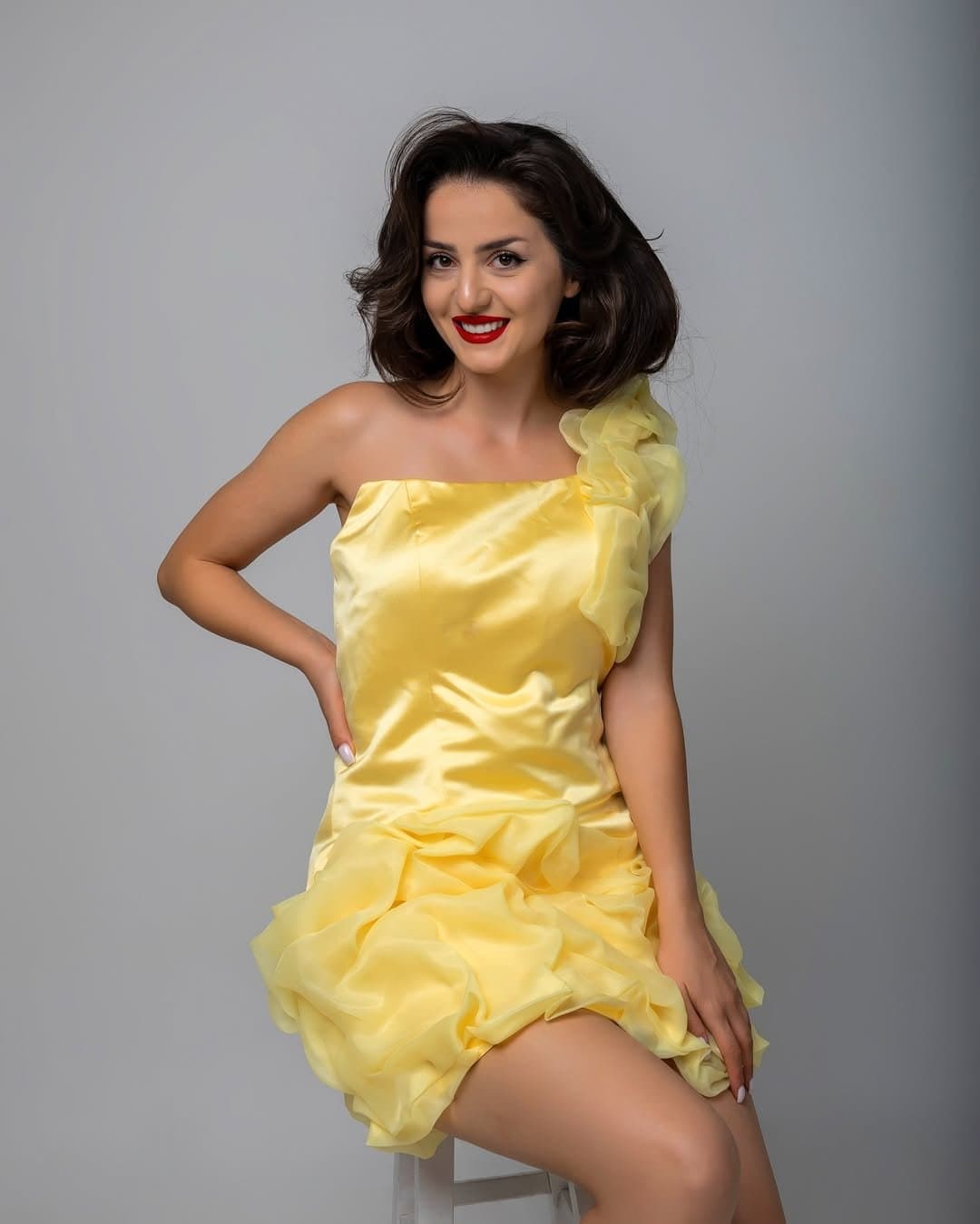 Click to view full size Armenian insta influencer I would like to fuck 24/7