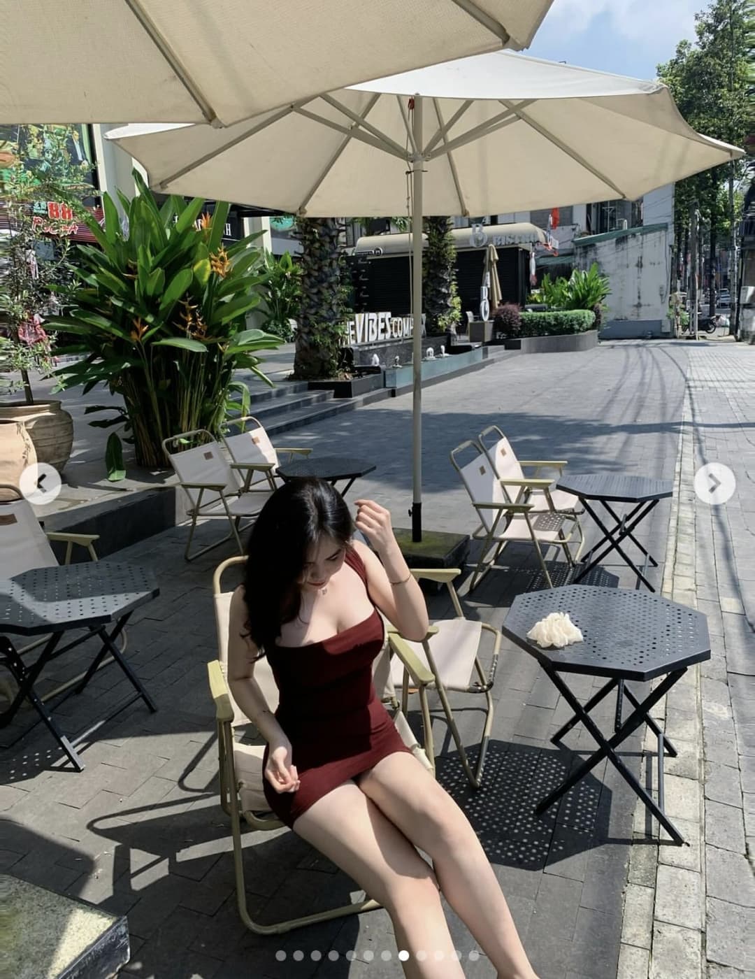 Click to view full size Chiều ae hết mik luôn lên ae 1 con bạn thân cực dâm,vì con này chuyên xem hentai ở nhà