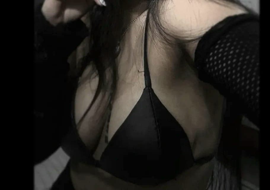 Click to view full size Lindas17??