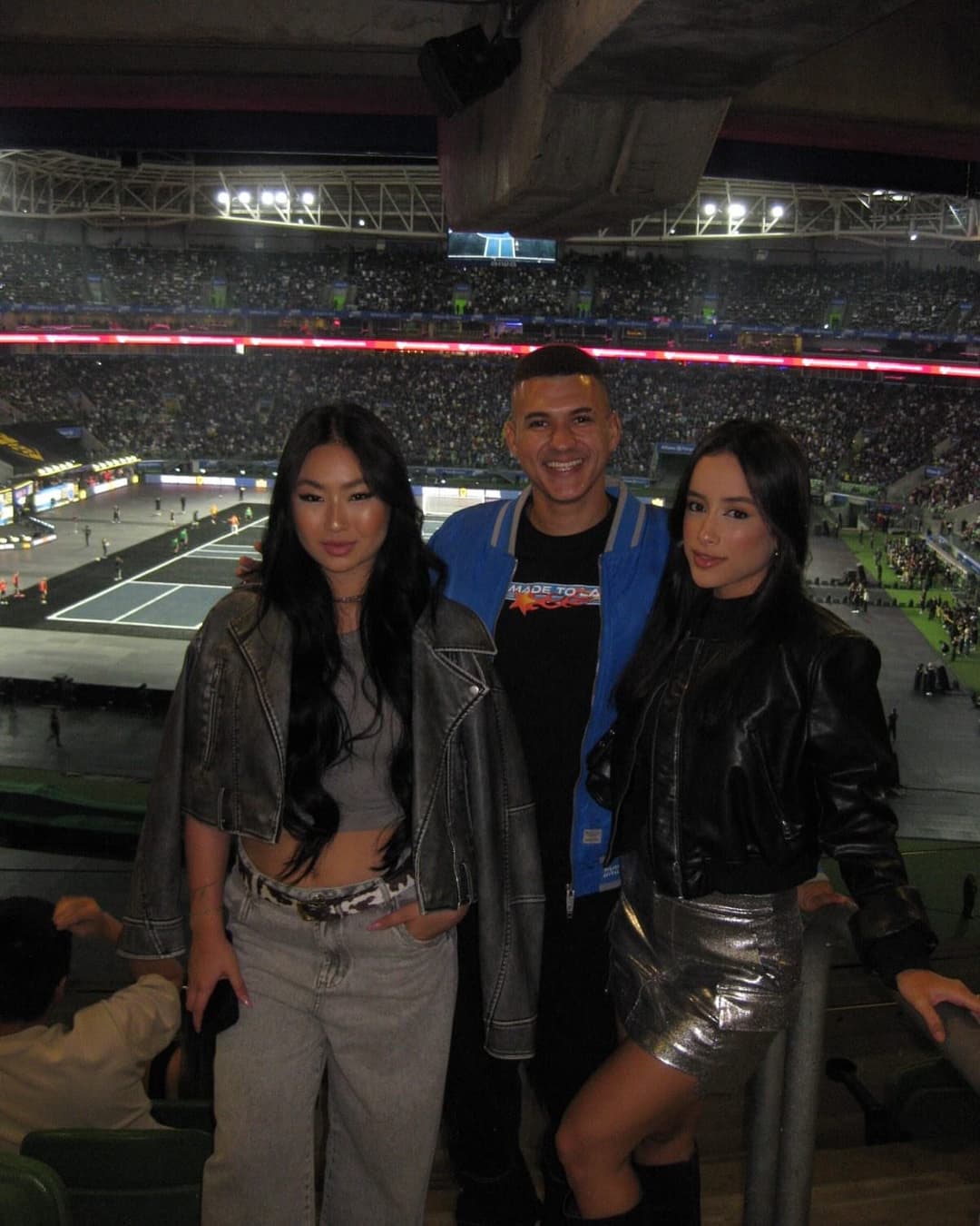 Click to view full size Annie hikari