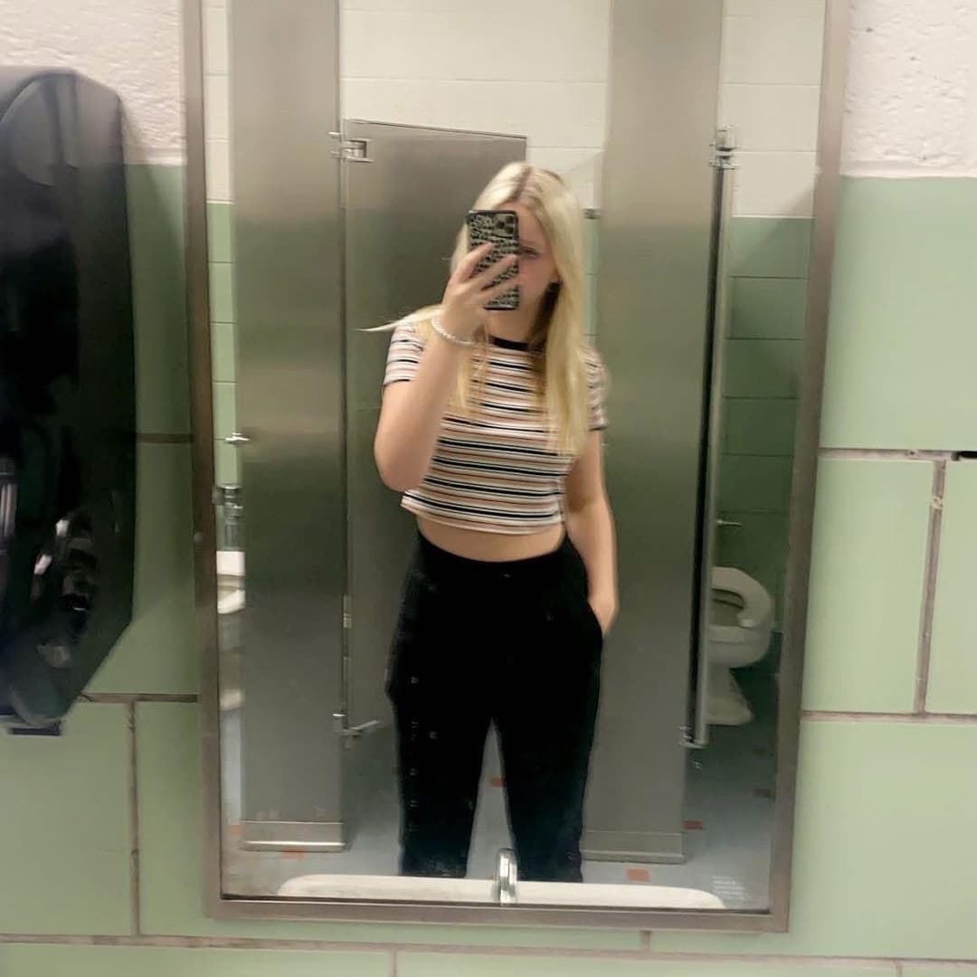 Click to view full size I hope she enjoys her Christmas present of being leaked