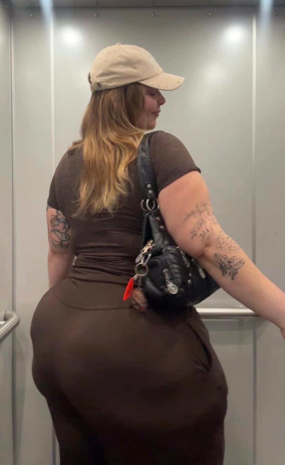 Click to view full size MASSIVE HUGE ASS SSBBW
