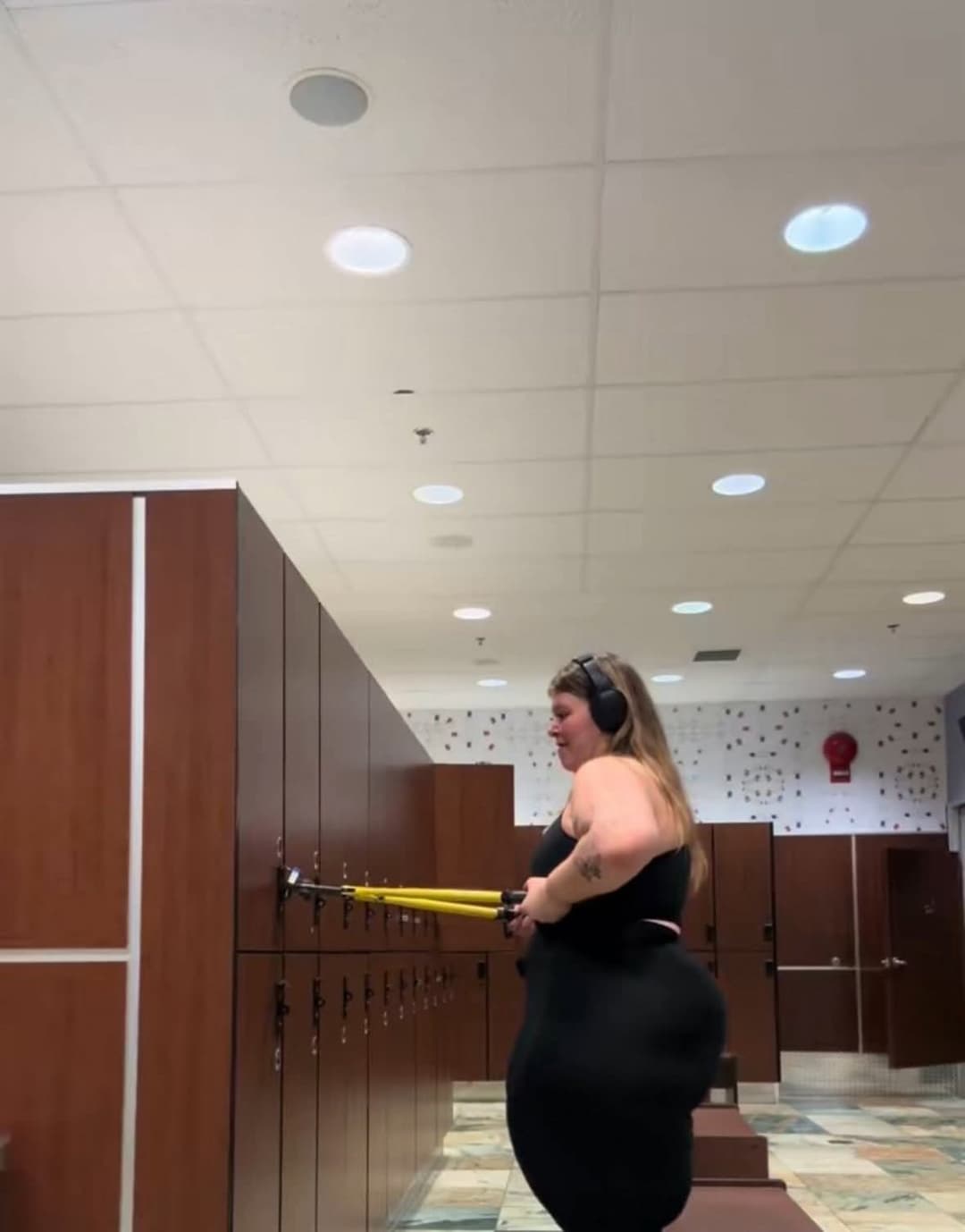 Click to view full size MASSIVE HUGE ASS SSBBW