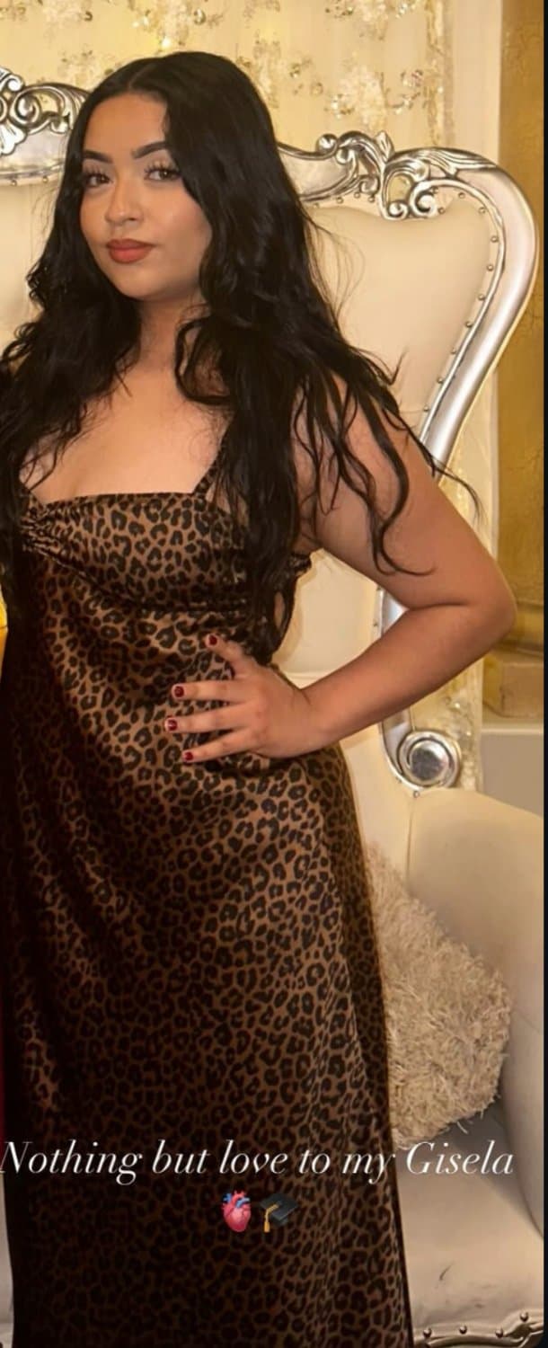 Click to view full size Emily has the fattest ass and the sexiest pits