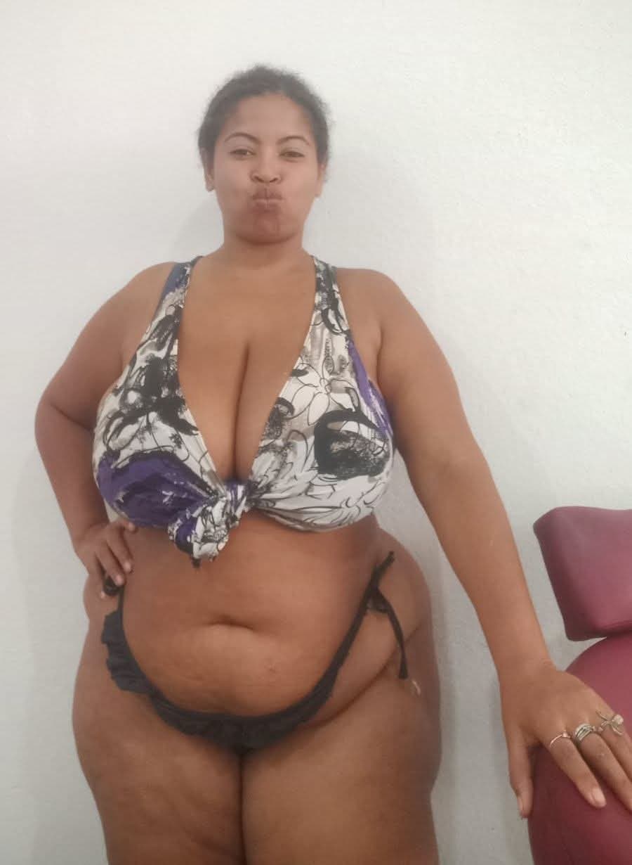 Click to view full size Gordinha tarada e safada