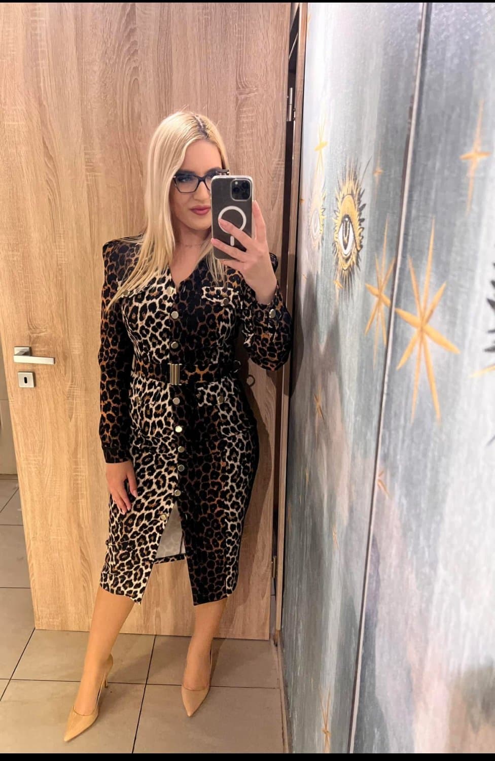 Click to view full size My hot math teacher <3