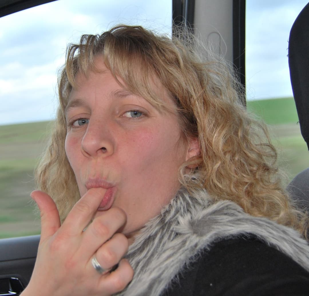 Click to view full size Rachel the slutty nurse, cum swallower at home