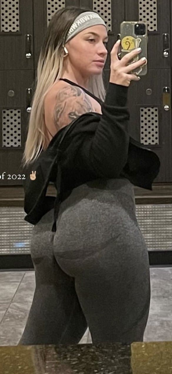 Click to view full size Fitness MILF Skylynn Marrie