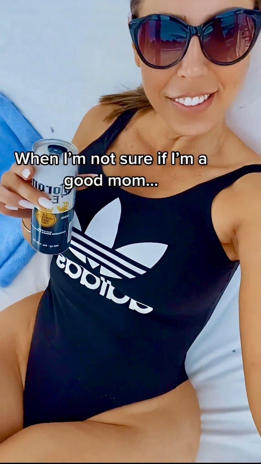 Click to view full size Slutty Texas hotwife Robyn Fields