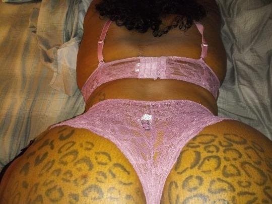 Click to view full size Thick big booty black ebony milf mom