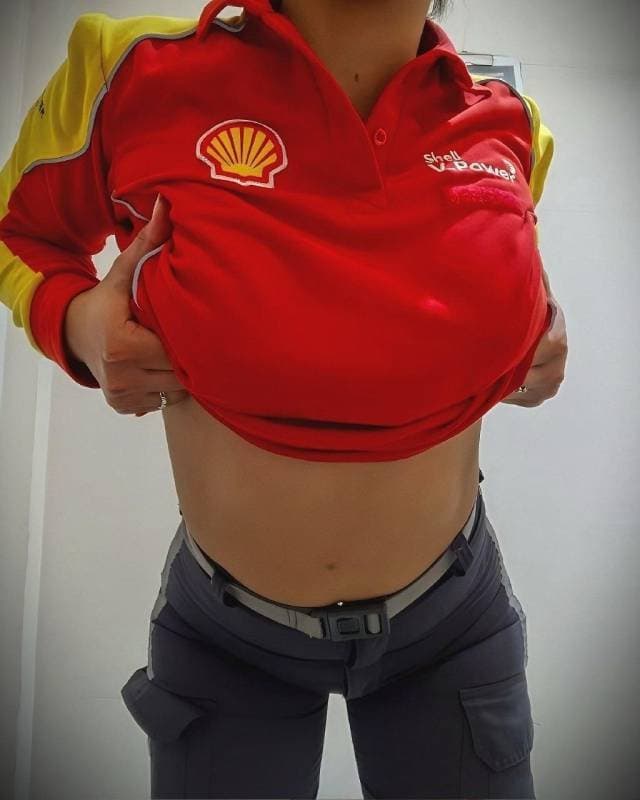 Click to view full size This hot slutty bitch works at a gas station and I wish I could fuck her so bad.