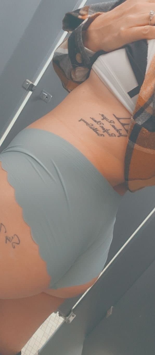 Click to view full size Stupid Whore Sandy