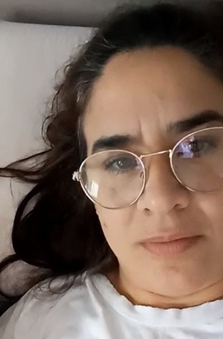 Click to view full size Carolina, milf infiel que cuernea al marido por pito chico