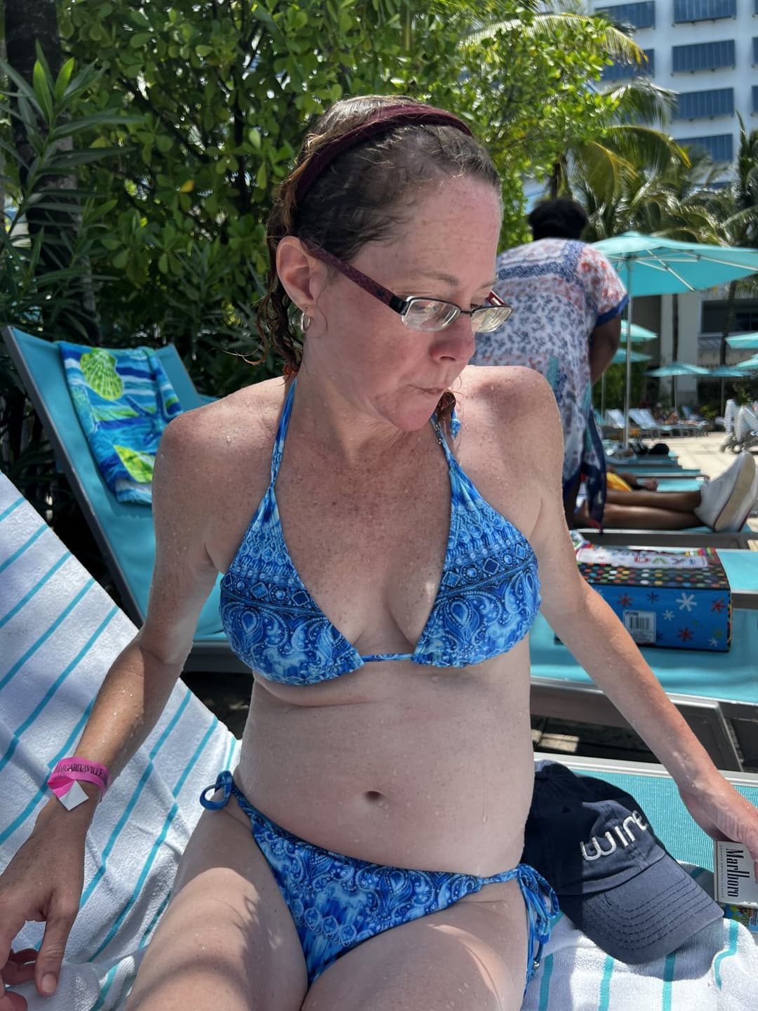 Click to view full size Red Head slut Amanda on Vacation