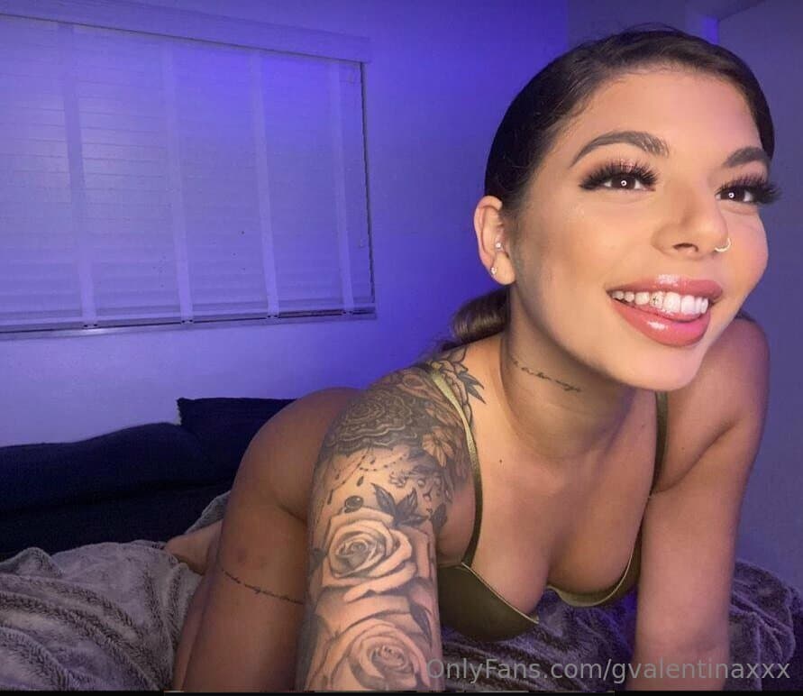 Click to view full size VAZOU FAMOSA - GINA VALENTINA METENDO