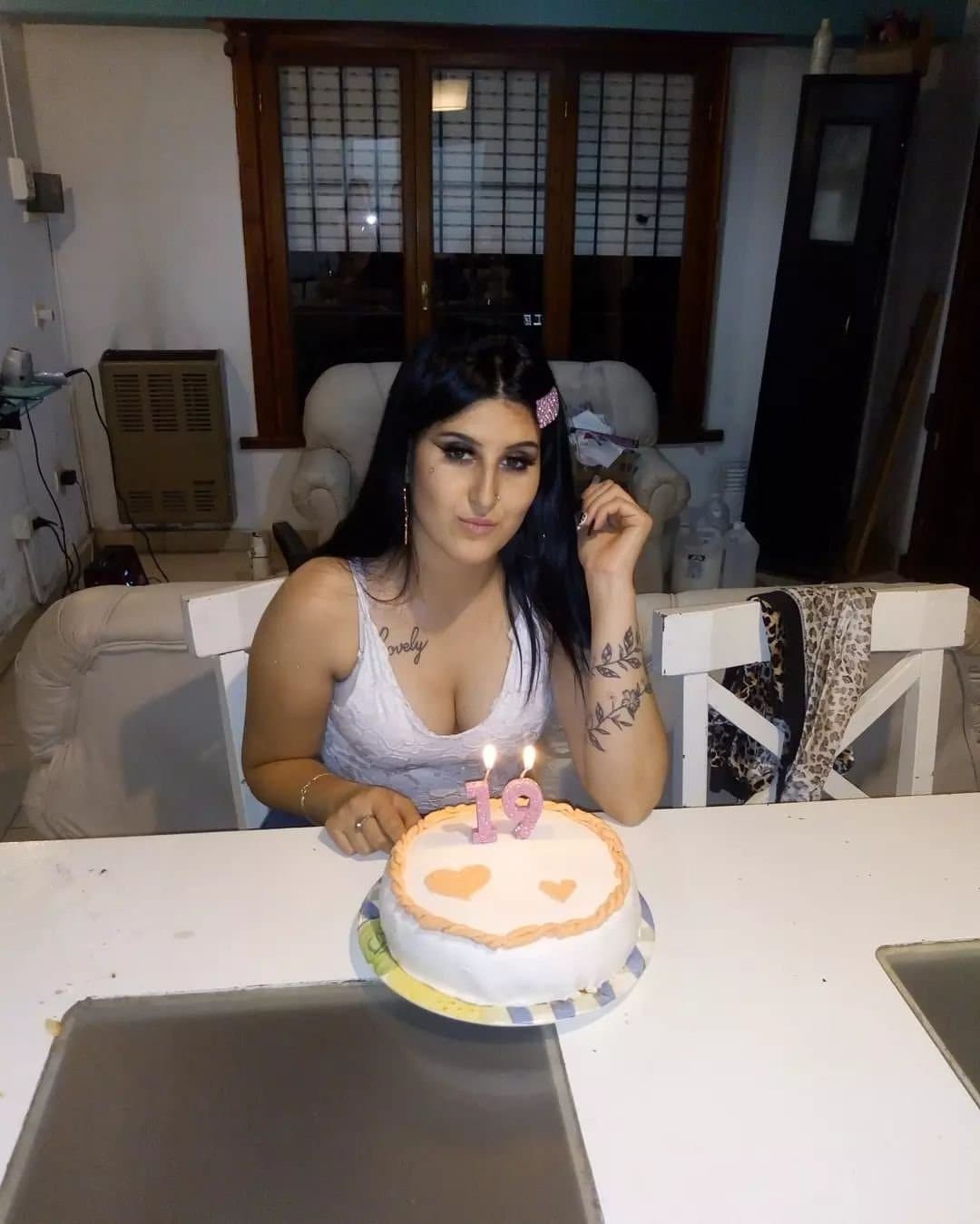 Click to view full size mikaela rocio una turra de culo abusivo