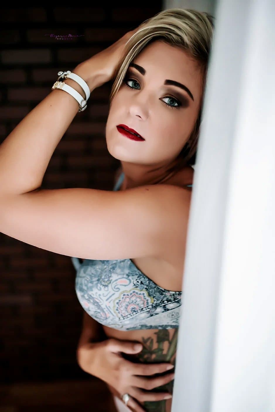 Click to view full size Short hair blonde milf boudoir