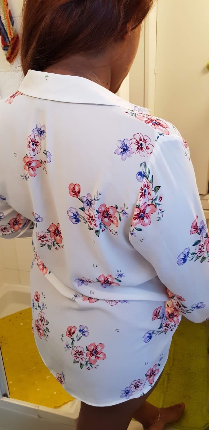 Click to view full size My hotwife in thé bathroom