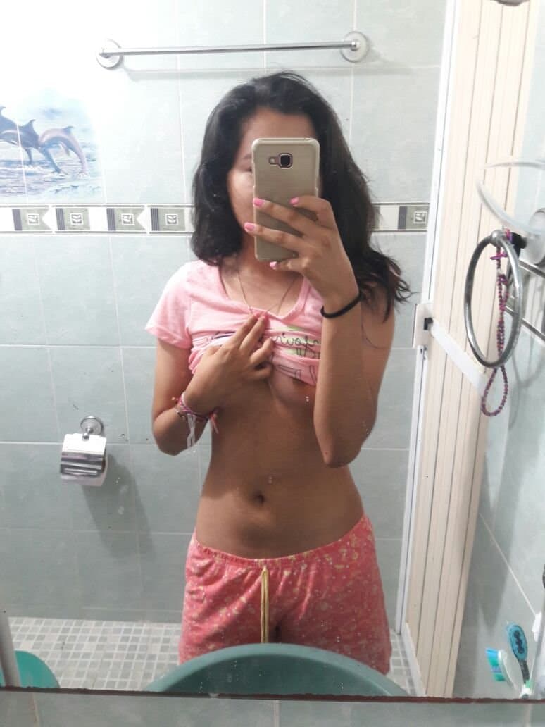 Click to view full size 18yo latina sucking a big cock and getting fucked