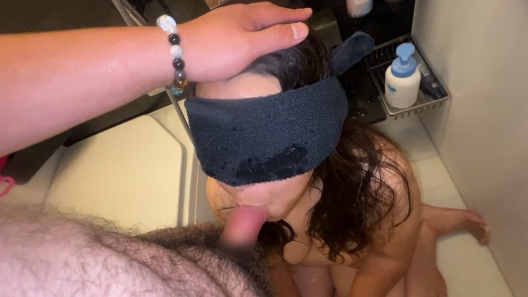 Click to view full size Japanese Slave Maki 淫乱ドM妻マキ Blindfolded 目隠し 肉便器 素人 Amateur Wife 日本人