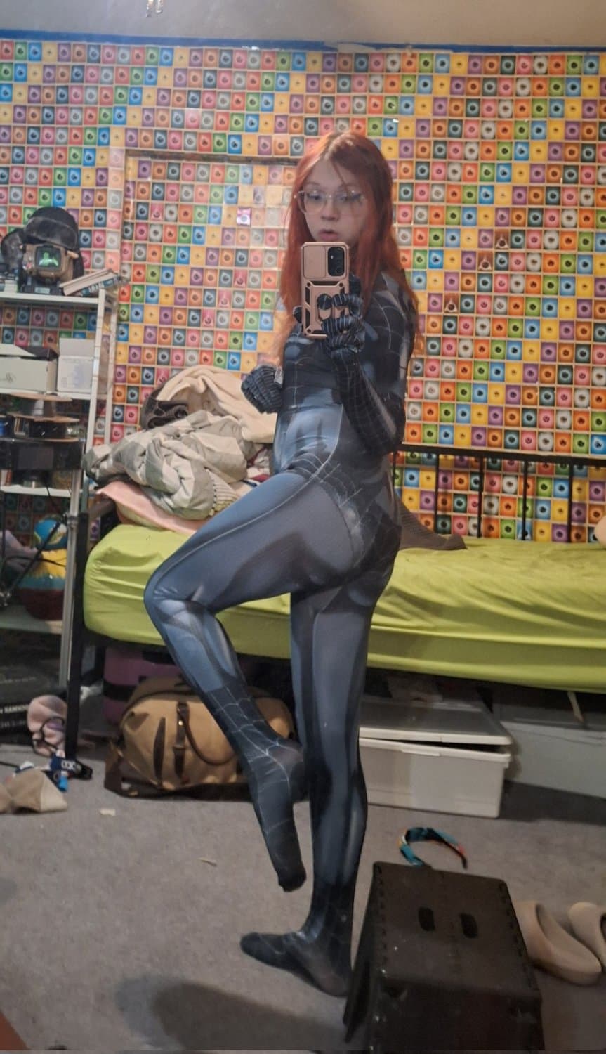 Click to view full size Chlowwy Lang