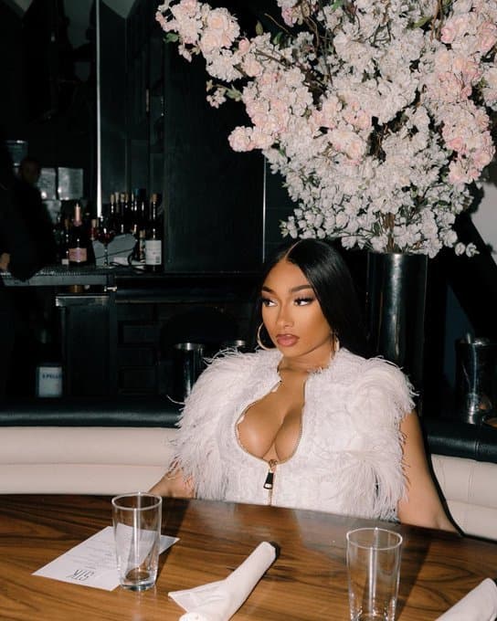 Click to view full size Tiddies Here