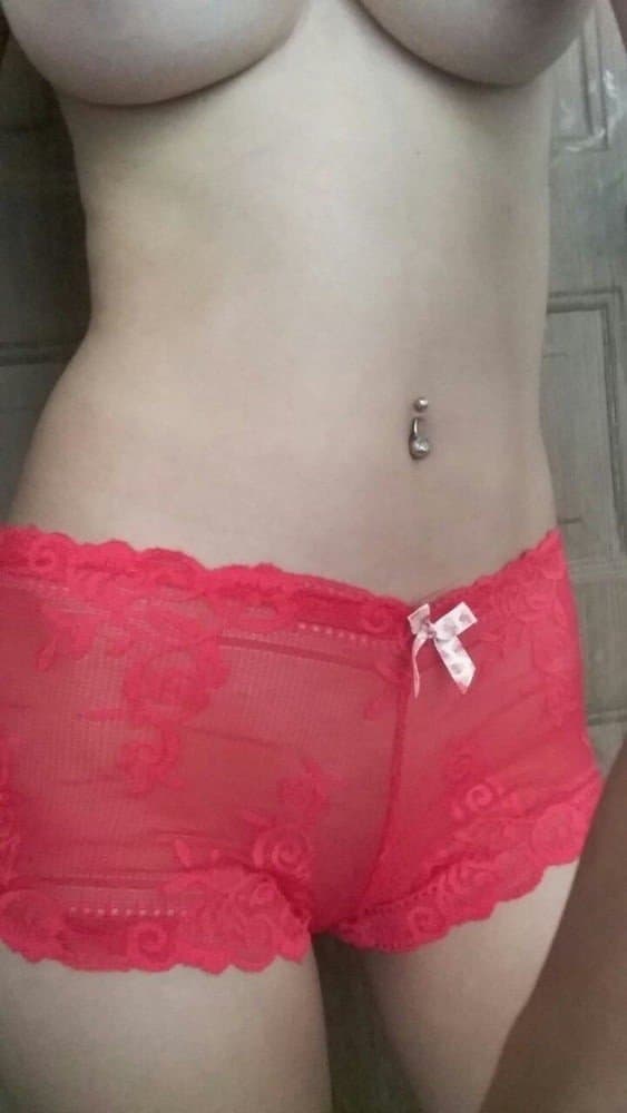 Click to view full size Skiny teen